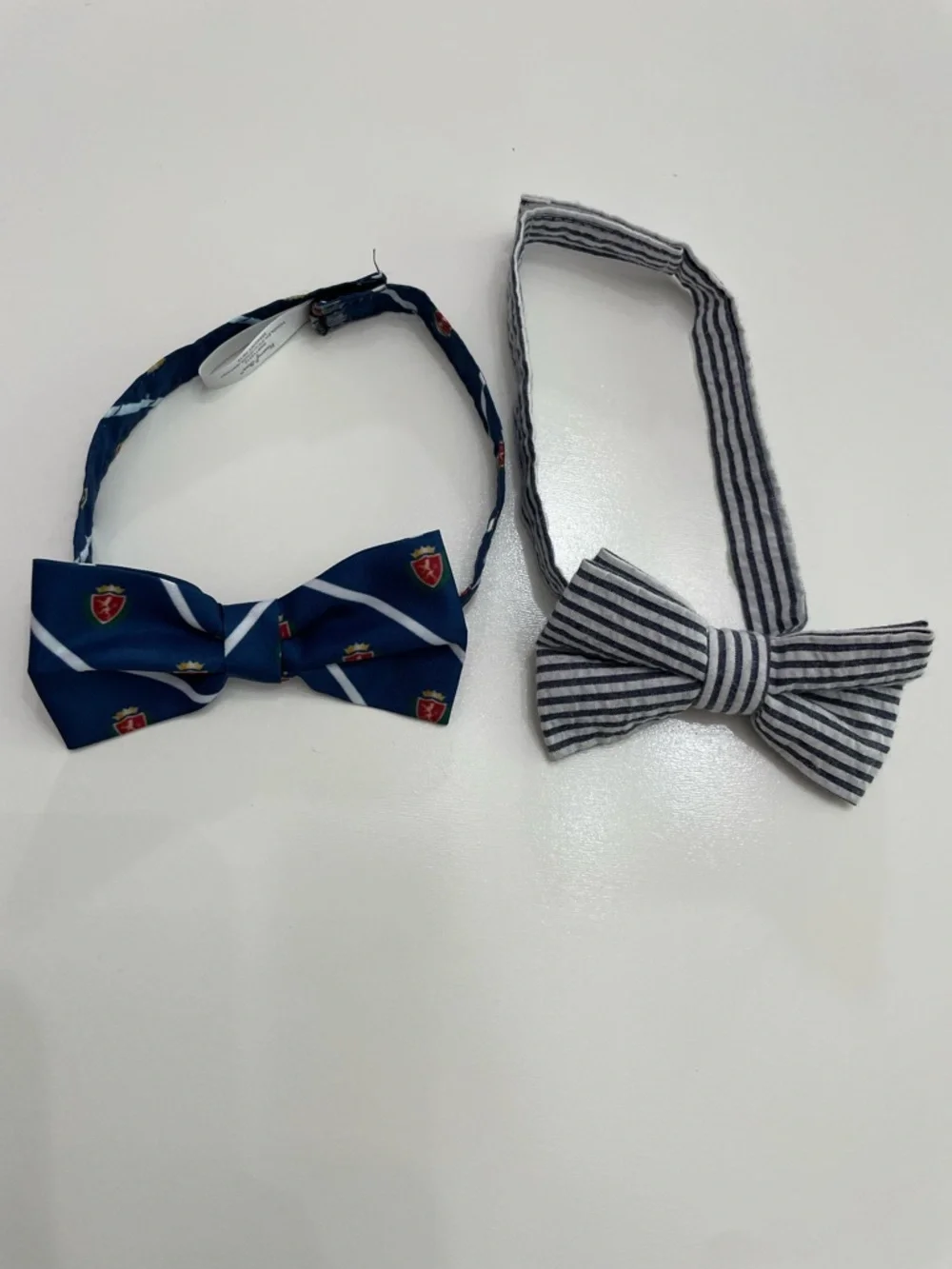 Kids Bow Ties, Seersucker and Coat of Arms, Navy and White